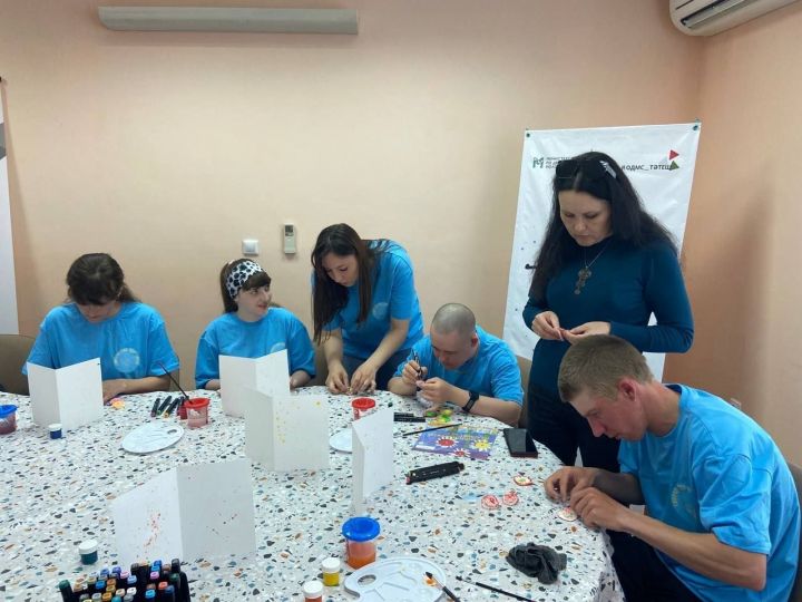 В Тетюшах провели мастер-класс по изготовлению открытки к Международному Дню Семьи