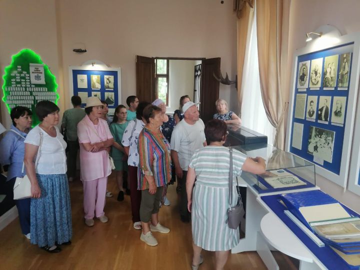 Экскурсия бүләк булган