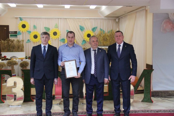 Благодарностью Министерства сельского хозяйства РФ награждены сельчане