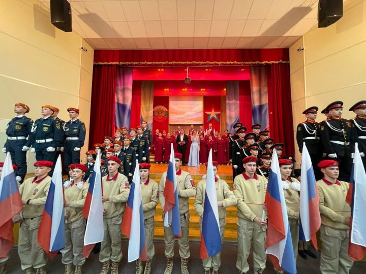 Концертная программа «Защитников Родины славим!»