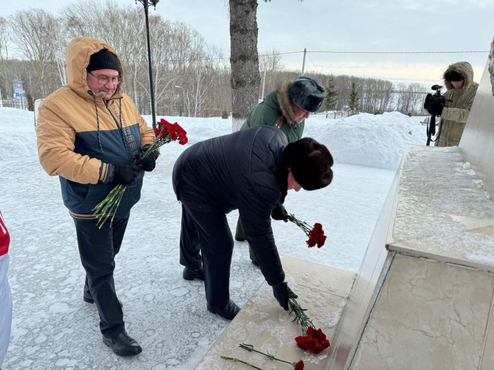 В селе Бакрчи у Монумента Славы состоялся торжественный митинг
