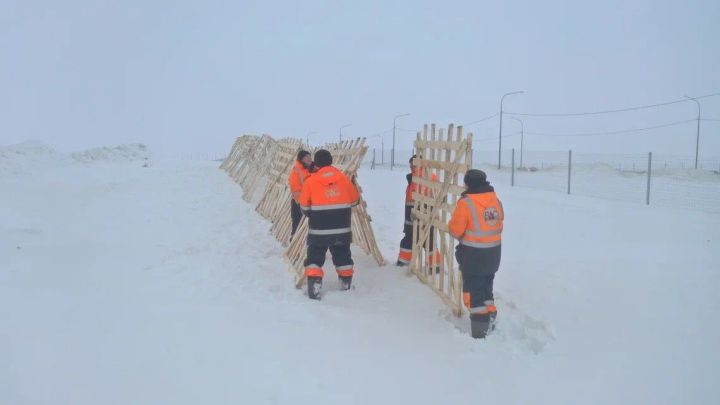 На трассе М12 в Татарстане соорудили снегозадерживающие щиты