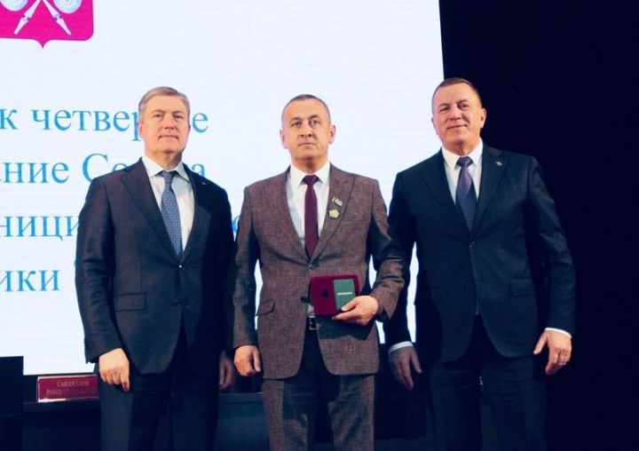 Отмечены заслуги генерального директора агрофирмы «Нур»
