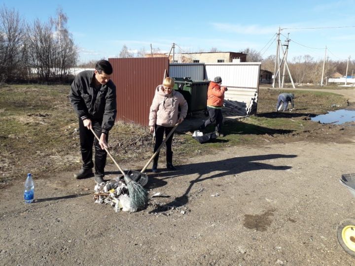 Субботники в Тетюшах продолжаются