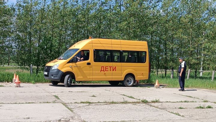 В Тетюшах состоялся конкурс профмастерства «Лучший водитель школьного автобуса»