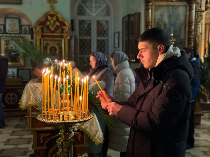 В Тетюшах прошли Рождественские богослужения