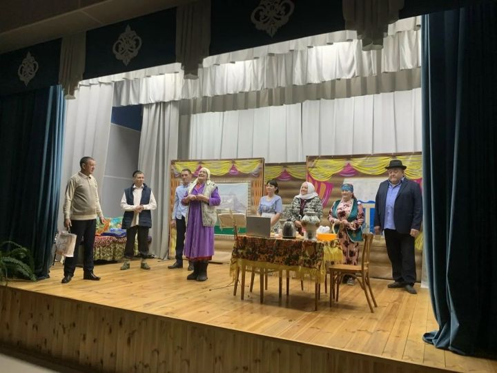 В селе Кляшево Тетюшского района показали спектакль «Джамиля в гневе»