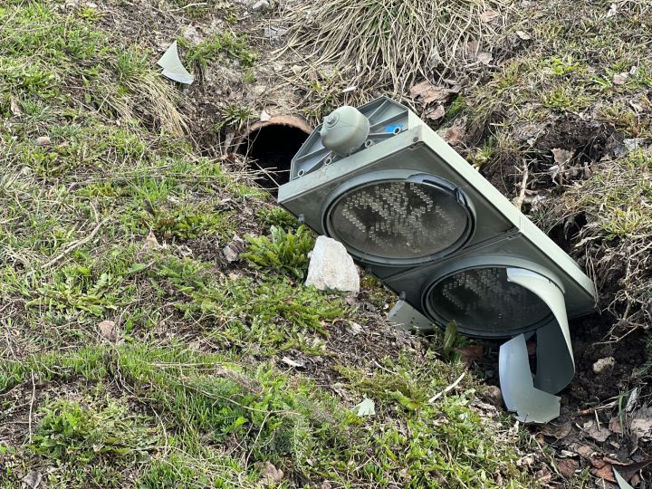 Акт вандализма в Тетюшах: разгромлен светофор