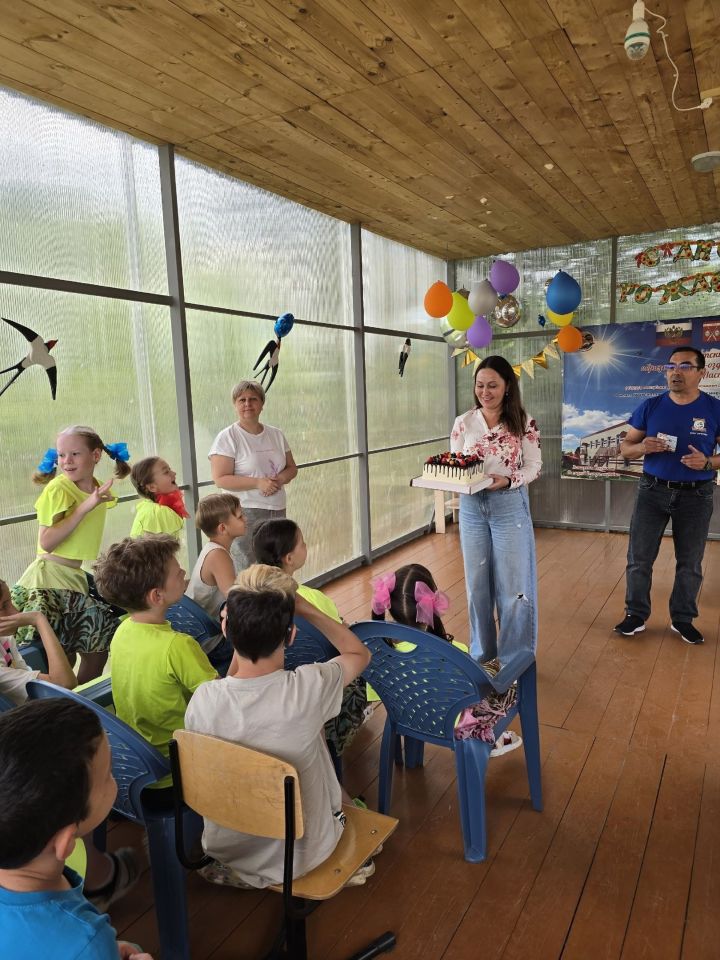 Теперь в коридорах – космическая подсветка