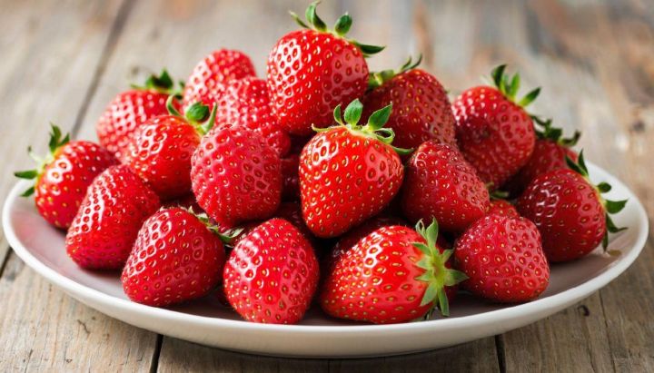 Секрет большого урожая клубники: простая подкормка от тетюшанина