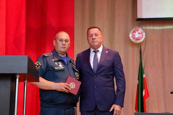 Тетюшанин удостоен звания «Заслуженный спасатель Республики Татарстан»