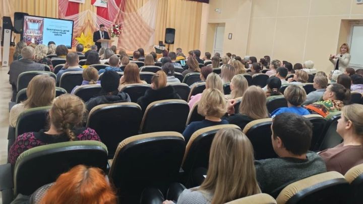 В Тетюшской СОШ № 1 обсудили безопасность детей