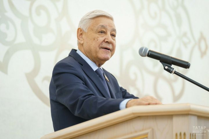 Фарид Мухаметшин досрочно сложил полномочия Председателя Госсовета РТ