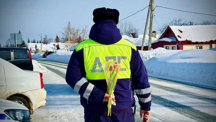 Весеннее настроение от инспекторов ГИБДД