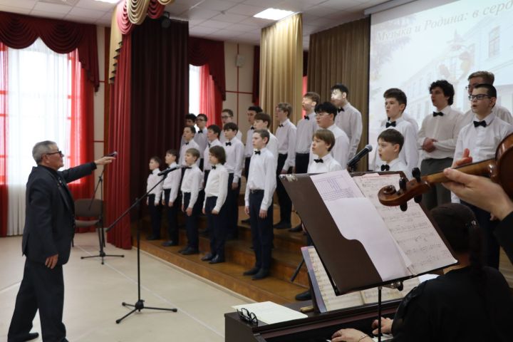 Под звуки «Журавлей»