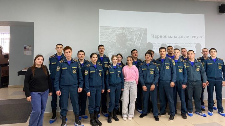 В МБУ МПК «Подвиг» состоялось памятное мероприятие для курсантов Тетюшского государственного колледжа гражданской защиты, приуроченное к 40-й годовщине аварии на Чернобыльской АЭС.