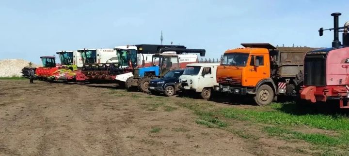 В Тетюшском районе прошел смотр-конкурс готовности зерноуборочной техники к уборочным работам