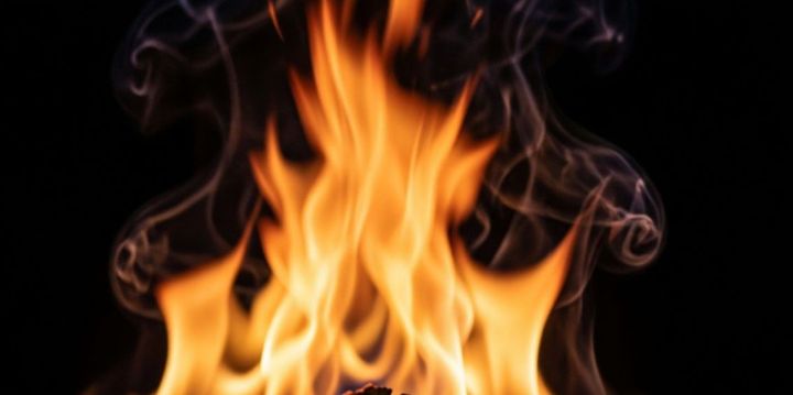 В Нурлате при пожаре в жилом доме пострадал мужчина
