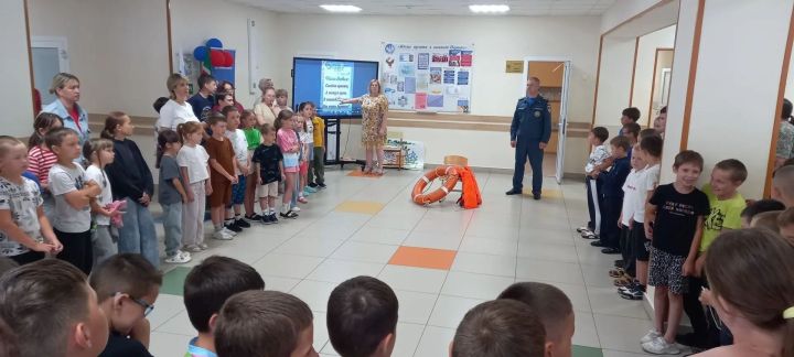 В Тетюшах завершилась смена в пришкольном лагере: детям рассказали о безопасности на воде