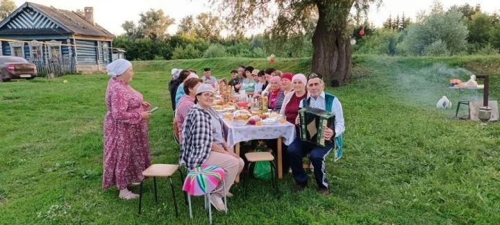 Алабирде авылының Париж Коммунасы урамында чын бәйрәм рухы булды