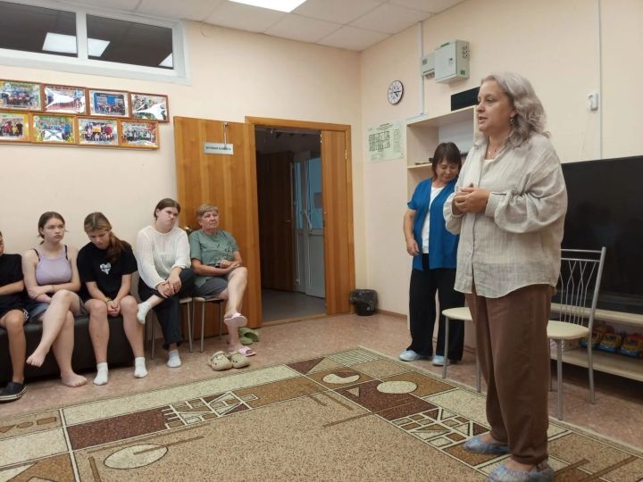 «От „Движения Первых“ до ЗАГСа: лагерь „Ласточка“ собрал необычных спикеров»