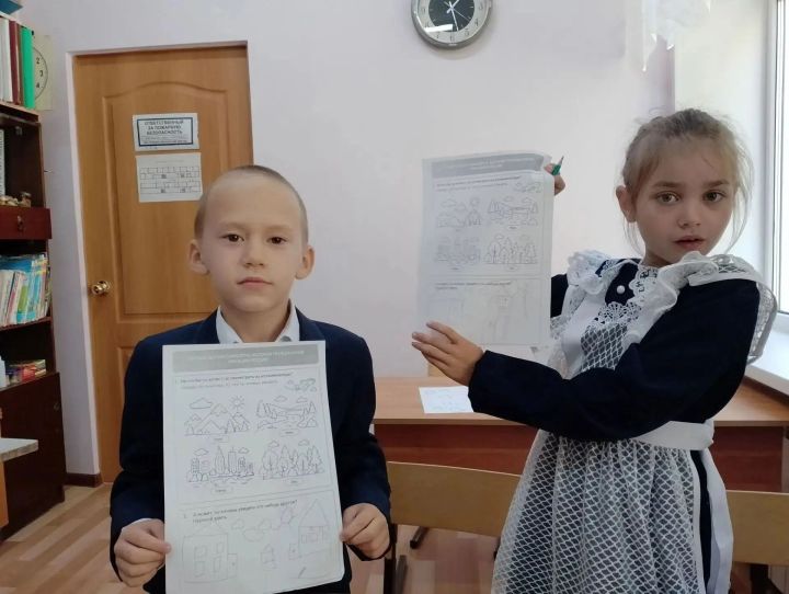 Школьники познакомились с авиастроением и судьбой Рихарда Зорге